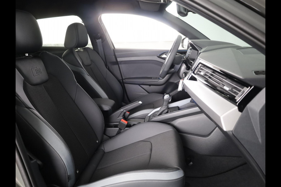 Audi A1 Sportback S edition 25 TFSI 95 pk | Optiekpakket zwart plus | Achteruitrijcamera | Autom. airconditioning 2 zones | Stoelverwarming voorin |