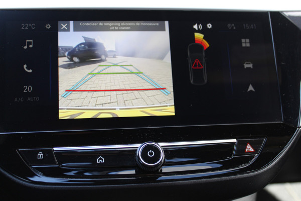 Opel Corsa 1.2-100pk Turbo Ultimate. In nieuwstaat verkerende Opel Corsa ! Autm. airco, cruise cntrl, lane assist, panoramadak, verwarmde stoelen, LM wielen, camera, pdc v+a, navigatie by Apple Carplay/Android auto, metallic, LED verl. etc.