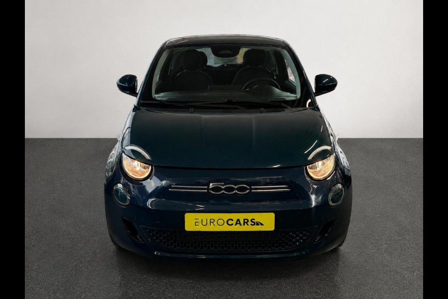Fiat 500E 42 kWh Navigatie by Apple Carplay Android Auto camera Parkeersensoren rondom Dodehoekdetectie Cruise Control Stoelverwarming Keyless Entry Climate Control
