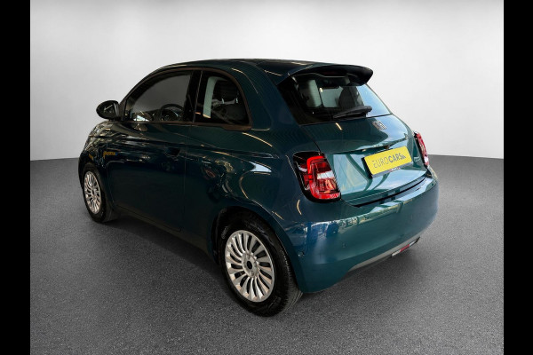 Fiat 500E 42 kWh Navigatie by Apple Carplay Android Auto camera Parkeersensoren rondom Dodehoekdetectie Cruise Control Stoelverwarming Keyless Entry Climate Control