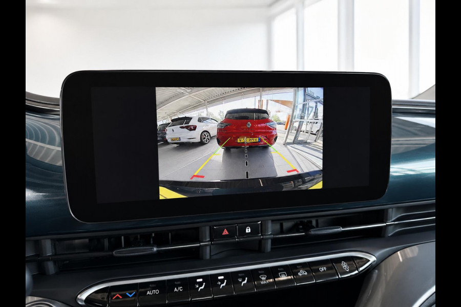 Fiat 500E 42 kWh Navigatie by Apple Carplay Android Auto camera Parkeersensoren rondom Dodehoekdetectie Cruise Control Stoelverwarming Keyless Entry Climate Control