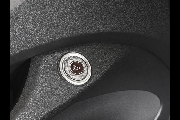 Fiat 500E 42 kWh Navigatie by Apple Carplay Android Auto camera Parkeersensoren rondom Dodehoekdetectie Cruise Control Stoelverwarming Keyless Entry Climate Control