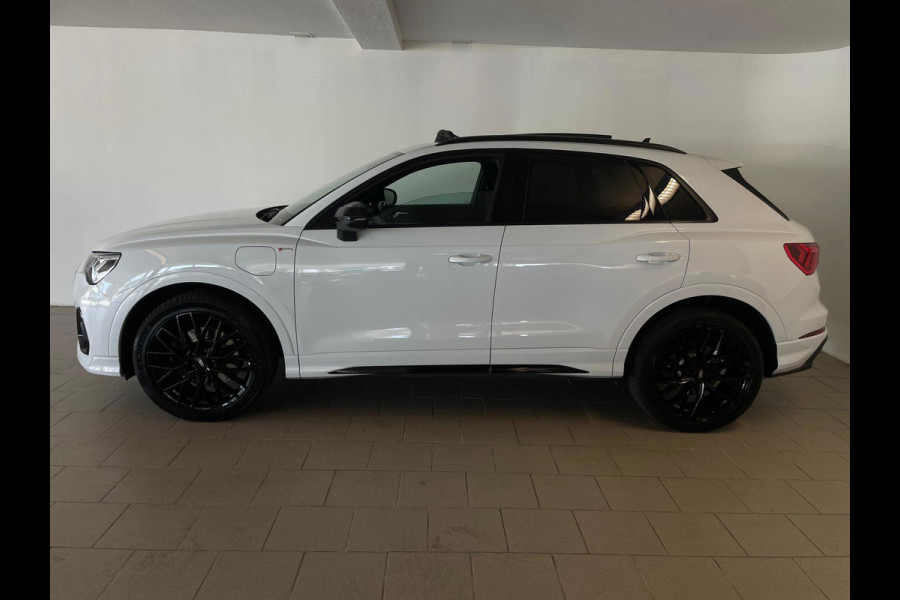 Audi Q3 45 TFSI e edition 245PK S-LINE AIRCO NAVI CRUISE PANO 20 INCH VELG STOELVERW NIEUWSTAAT