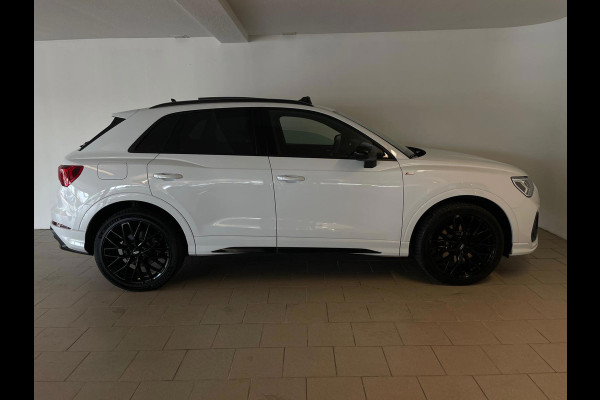 Audi Q3 45 TFSI e edition 245PK S-LINE AIRCO NAVI CRUISE PANO 20 INCH VELG STOELVERW NIEUWSTAAT