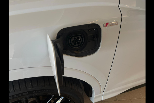 Audi Q3 45 TFSI e edition 245PK S-LINE AIRCO NAVI CRUISE PANO 20 INCH VELG STOELVERW NIEUWSTAAT