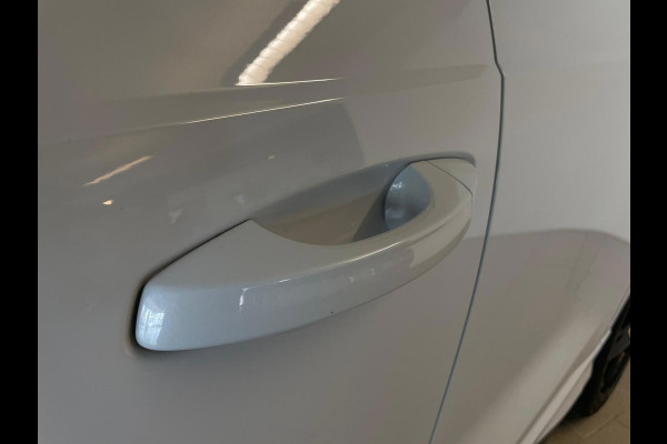 Audi Q3 45 TFSI e edition 245PK S-LINE AIRCO NAVI CRUISE PANO 20 INCH VELG STOELVERW NIEUWSTAAT