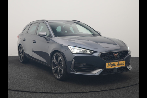 CUPRA Leon Sportstourer 1.4 e-Hybrid PHEV 245pk Dealer O.H | Trekhaak | Adaptive Cruise | Sportstoelen & Stuur Verwarmd | Apple Carplay | Sfeerverlichting | Keyless | Virtual | Navigatie | DAB | 19"L.M |