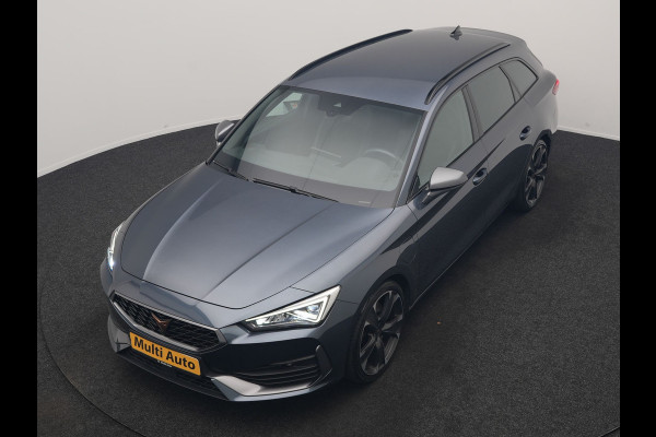 CUPRA Leon Sportstourer 1.4 e-Hybrid PHEV 245pk Dealer O.H | Trekhaak | Adaptive Cruise | Sportstoelen & Stuur Verwarmd | Apple Carplay | Sfeerverlichting | Keyless | Virtual | Navigatie | DAB | 19"L.M |