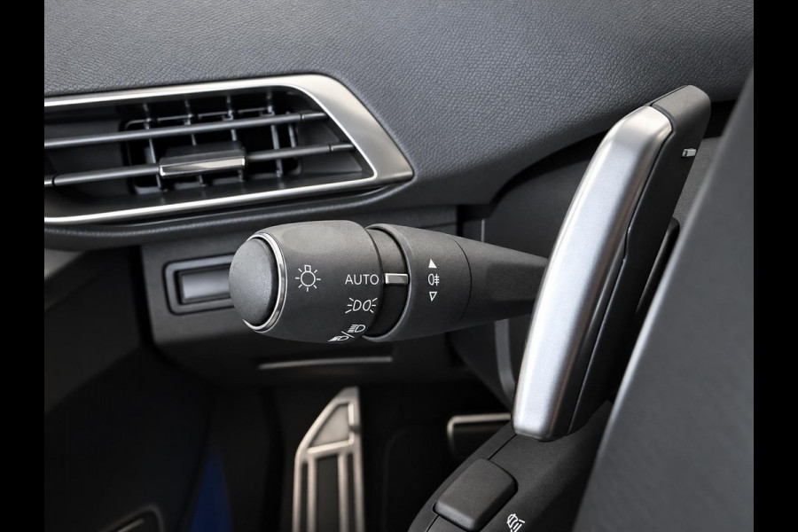 Peugeot 3008 1.2 PureTech GT Pack Business Airco ECC 3D Navi Carplay Focal Audio Adaptive Cruise Control 18" Velgen PDC VA+Camera Full LED