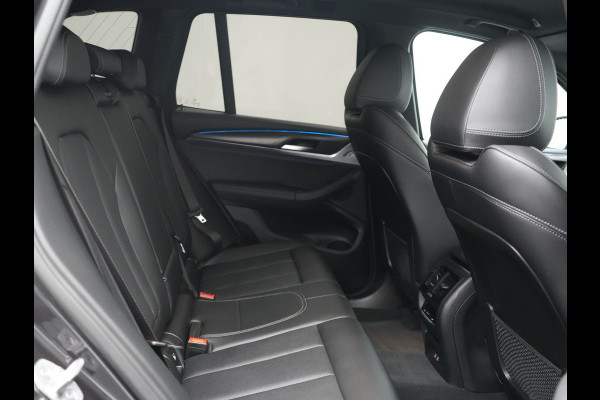 BMW X3 xDrive30e M Sport PHEV 293pk Dealer O.H | Trekhaak Af Fabriek | Camera | Cruise Control | Lederen Sportstoelen Verwarmd | Sfeerverlichting | Apple Carplay | Navigatie | Virtual | DAB | 19"L.M | Plug In Hybrid |