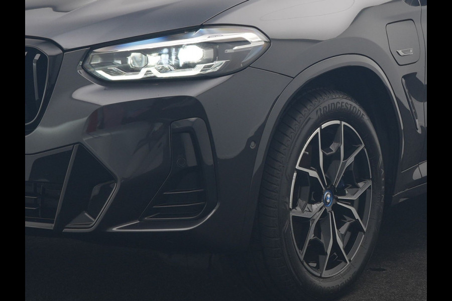 BMW X3 xDrive30e M Sport PHEV 293pk Dealer O.H | Trekhaak Af Fabriek | Camera | Cruise Control | Lederen Sportstoelen Verwarmd | Sfeerverlichting | Apple Carplay | Navigatie | Virtual | DAB | 19"L.M | Plug In Hybrid |
