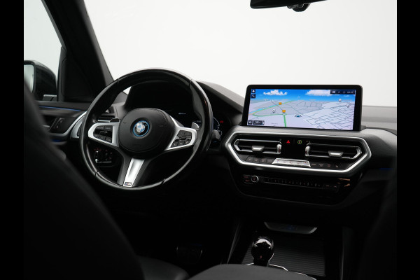 BMW X3 xDrive30e M Sport PHEV 293pk Dealer O.H | Trekhaak Af Fabriek | Camera | Cruise Control | Lederen Sportstoelen Verwarmd | Sfeerverlichting | Apple Carplay | Navigatie | Virtual | DAB | 19"L.M | Plug In Hybrid |