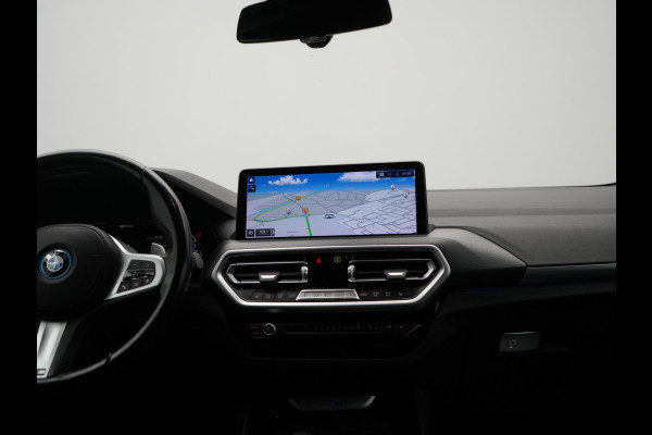 BMW X3 xDrive30e M Sport PHEV 293pk Dealer O.H | Trekhaak Af Fabriek | Camera | Cruise Control | Lederen Sportstoelen Verwarmd | Sfeerverlichting | Apple Carplay | Navigatie | Virtual | DAB | 19"L.M | Plug In Hybrid |