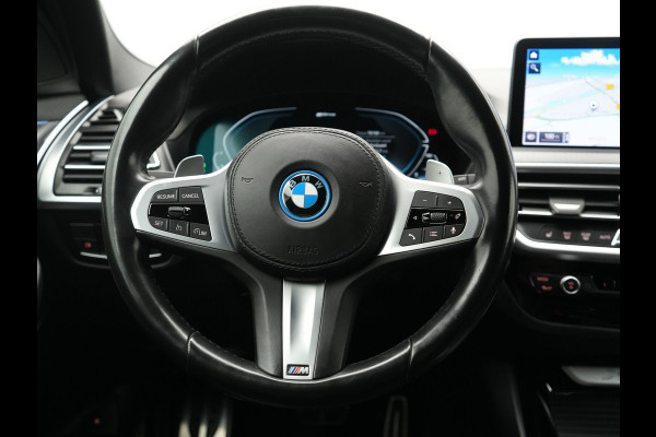 BMW X3 xDrive30e M Sport PHEV 293pk Dealer O.H | Trekhaak Af Fabriek | Camera | Cruise Control | Lederen Sportstoelen Verwarmd | Sfeerverlichting | Apple Carplay | Navigatie | Virtual | DAB | 19"L.M | Plug In Hybrid |
