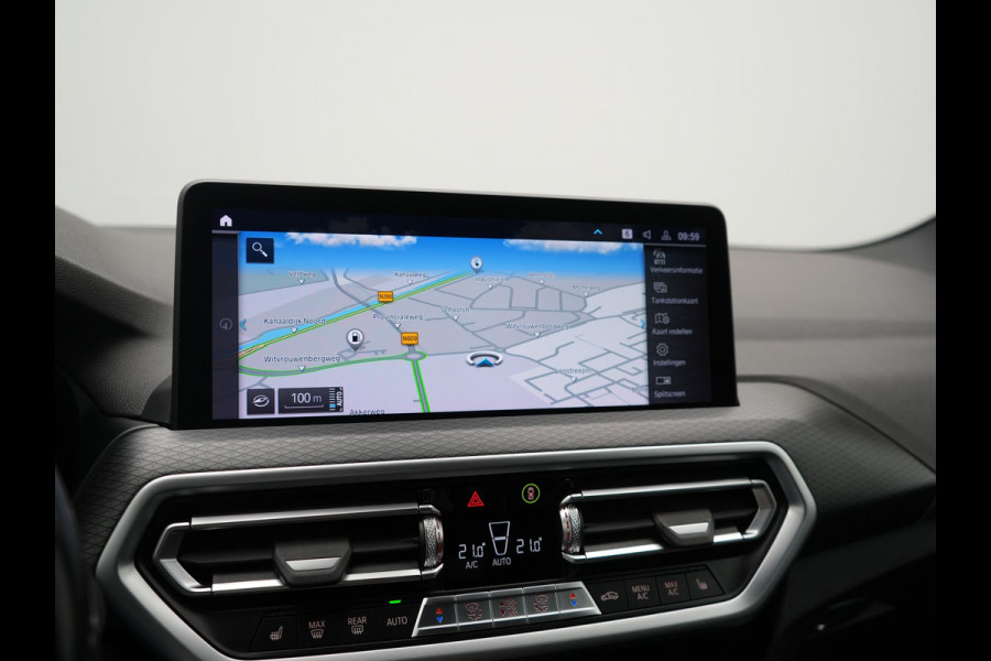 BMW X3 xDrive30e M Sport PHEV 293pk Dealer O.H | Trekhaak Af Fabriek | Camera | Cruise Control | Lederen Sportstoelen Verwarmd | Sfeerverlichting | Apple Carplay | Navigatie | Virtual | DAB | 19"L.M | Plug In Hybrid |