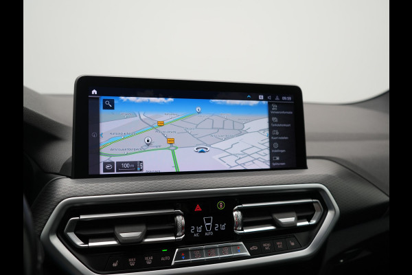 BMW X3 xDrive30e M Sport PHEV 293pk Dealer O.H | Trekhaak Af Fabriek | Camera | Cruise Control | Lederen Sportstoelen Verwarmd | Sfeerverlichting | Apple Carplay | Navigatie | Virtual | DAB | 19"L.M | Plug In Hybrid |