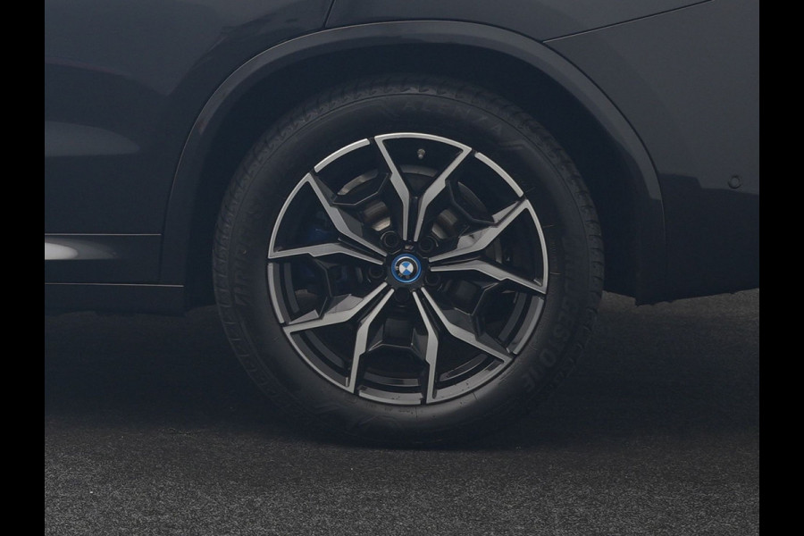BMW X3 xDrive30e M Sport PHEV 293pk Dealer O.H | Trekhaak Af Fabriek | Camera | Cruise Control | Lederen Sportstoelen Verwarmd | Sfeerverlichting | Apple Carplay | Navigatie | Virtual | DAB | 19"L.M | Plug In Hybrid |