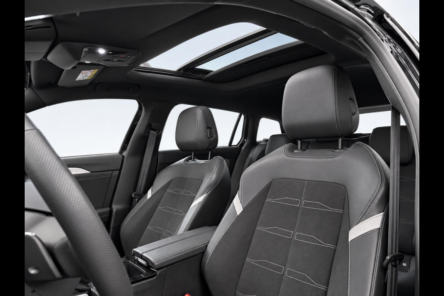 Opel Astra Sports Tourer 1.2 Turbo Ultimate Panoramadak Navigatie Apple Carplay Android Auto 360 camera Parkeerhulp Adaptive Cruise Control Head-up Display Stoel- en stuurverwarming Memory stoelen Full Led Climate Control