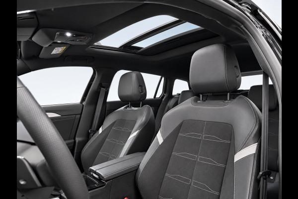 Opel Astra Sports Tourer 1.2 Turbo Ultimate Panoramadak Navigatie Apple Carplay Android Auto 360 camera Parkeerhulp Adaptive Cruise Control Head-up Display Stoel- en stuurverwarming Memory stoelen Full Led Climate Control
