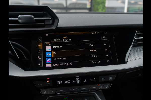 Audi A3 Sportback 40 TFSIe S-Line | Carplay | S-Sportstoelen | 18" LMV | LED