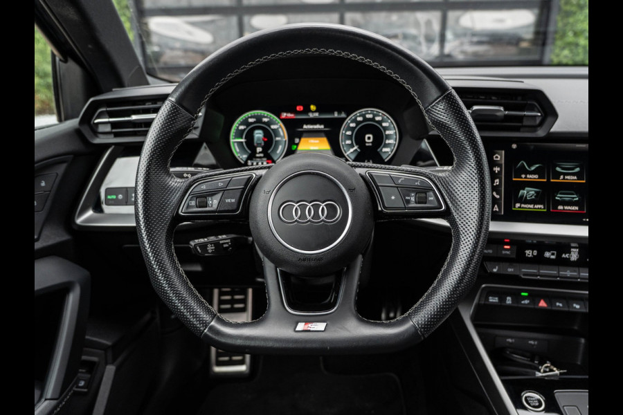 Audi A3 Sportback 40 TFSIe S-Line | Carplay | S-Sportstoelen | 18" LMV | LED