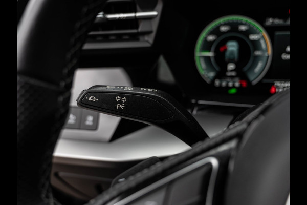 Audi A3 Sportback 40 TFSIe S-Line | Carplay | S-Sportstoelen | 18" LMV | LED