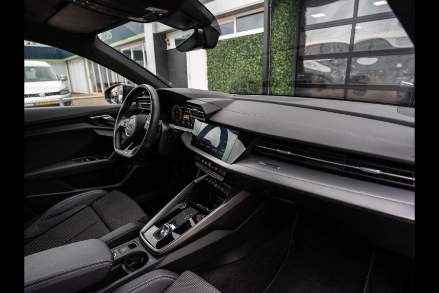 Audi A3 Sportback 40 TFSIe S-Line | Carplay | S-Sportstoelen | 18" LMV | LED