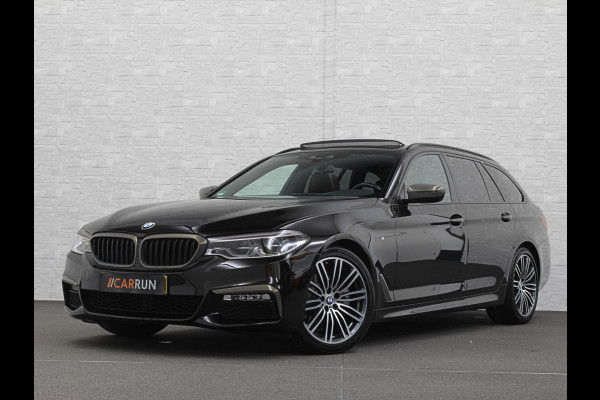 BMW 5 Serie Touring 520i M-Sport Volledig Individual | Nappa | Comfortseats | Panodak | Trekhaak 2000kg | Adapt. Led | Luchtvering niveauregeling | Display Key | Camera | Memory | 19" | Nav. Proffesional | Alarm | NL-Auto | Dealer OH | NAP | Full Service - Rijklaarprijs.