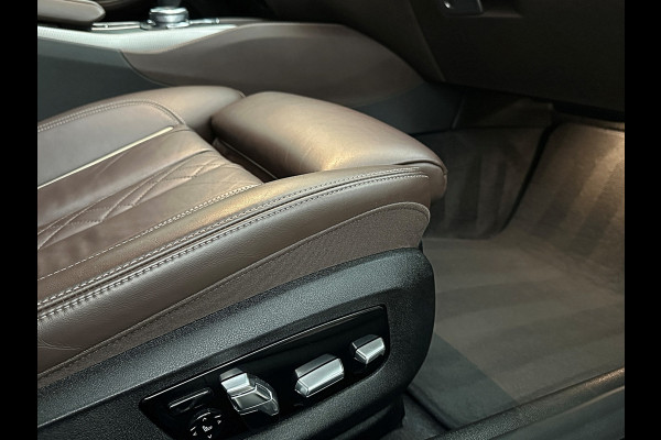 BMW 5 Serie Touring 520i M-Sport Volledig Individual | Nappa | Comfortseats | Panodak | Trekhaak 2000kg | Adapt. Led | Luchtvering niveauregeling | Display Key | Camera | Memory | 19" | Nav. Proffesional | Alarm | NL-Auto | Dealer OH | NAP | Full Service - Rijklaarprijs.