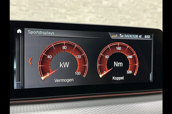 BMW 5 Serie Touring 520i M-Sport Volledig Individual | Nappa | Comfortseats | Panodak | Trekhaak 2000kg | Adapt. Led | Luchtvering niveauregeling | Display Key | Camera | Memory | 19" | Nav. Proffesional | Alarm | NL-Auto | Dealer OH | NAP | Full Service - Rijklaarprijs.