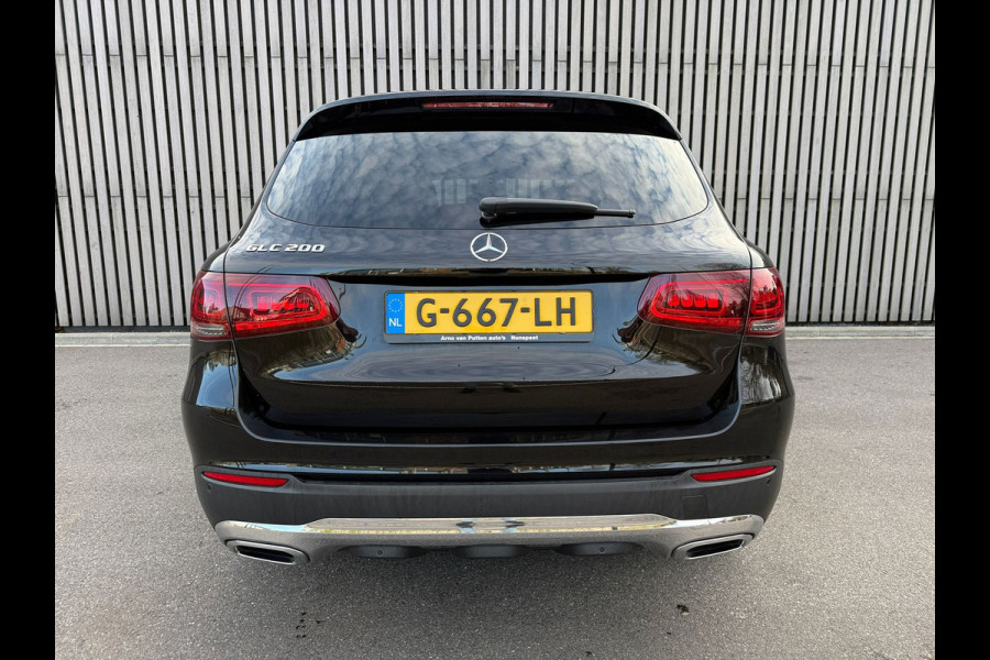 Mercedes-Benz GLC 200 / Panodak / Leer / Camera / Facelift