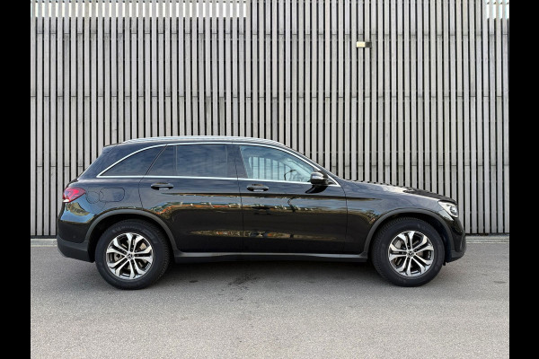 Mercedes-Benz GLC 200 / Panodak / Leer / Camera / Facelift