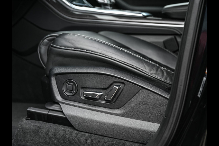 Audi Q7 4.0 TFSI SQ7 quattro Panoramadak | Keramische Remmen | Alcantara Hemel | Carbon Interieur | B&O | HUD | Luchtvering | Stoelverwarming V+A | Camera | Ambiance Interieur | Stuurverwarming | Achterasbesturing |