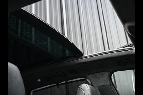 Audi Q7 4.0 TFSI SQ7 quattro Panoramadak | Keramische Remmen | Alcantara Hemel | Carbon Interieur | B&O | HUD | Luchtvering | Stoelverwarming V+A | Camera | Ambiance Interieur | Stuurverwarming | Achterasbesturing |