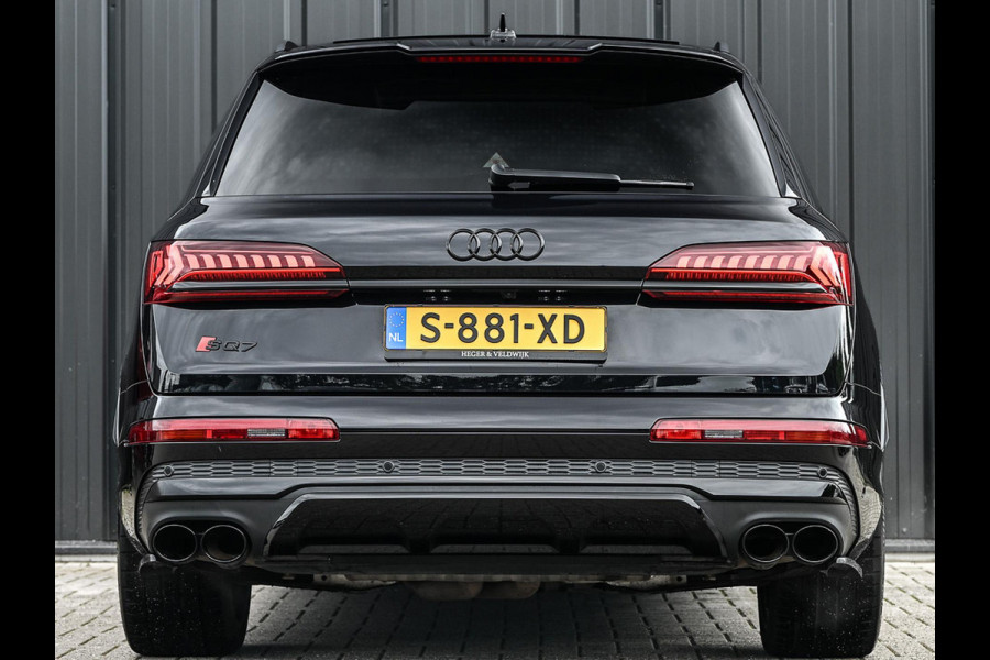 Audi Q7 4.0 TFSI SQ7 quattro Panoramadak | Keramische Remmen | Alcantara Hemel | Carbon Interieur | B&O | HUD | Luchtvering | Stoelverwarming V+A | Camera | Ambiance Interieur | Stuurverwarming | Achterasbesturing |