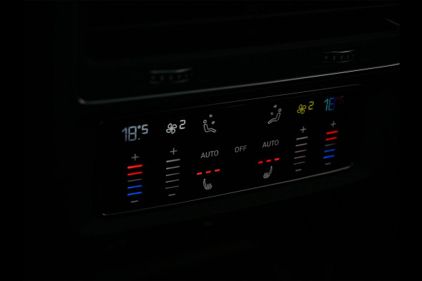 Audi Q7 4.0 TFSI SQ7 quattro Panoramadak | Keramische Remmen | Alcantara Hemel | Carbon Interieur | B&O | HUD | Luchtvering | Stoelverwarming V+A | Camera | Ambiance Interieur | Stuurverwarming | Achterasbesturing |
