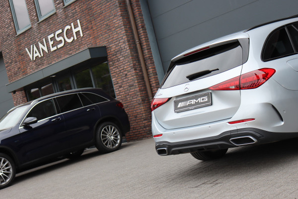 Mercedes-Benz C-Klasse Estate 300 e AMG Line | Panoramadak | Burmester | Distronic | Memory | Leder | Trekhaak | Digital Light | HUD | Surround Camera |