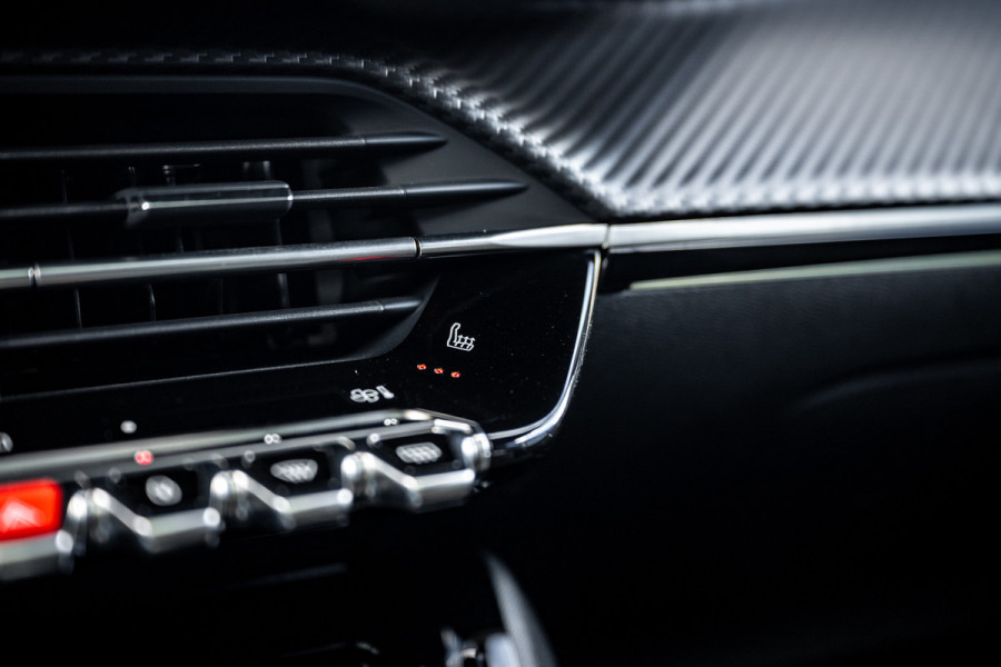 Peugeot 2008 1.2 GT /Pano/360/Massage/Carplay