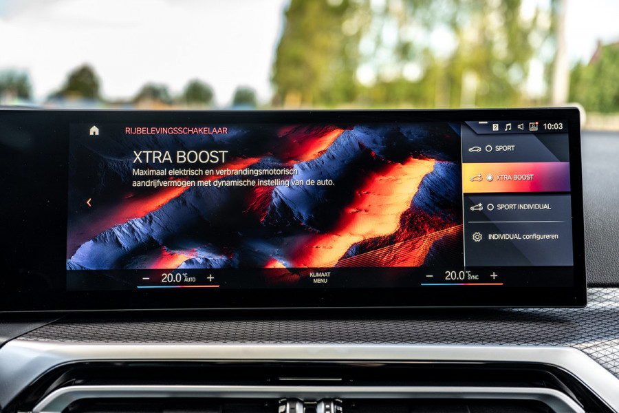 BMW 3 Serie Touring 330e Pano/M-Sport/HUD/Trekhaak