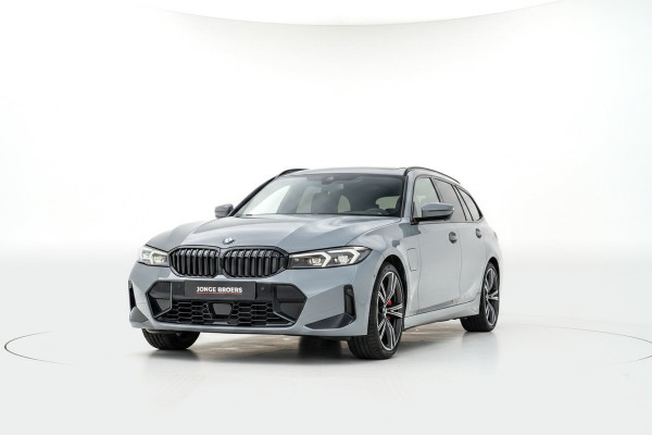 BMW 3 Serie Touring 330e Pano/M-Sport/HUD/Trekhaak
