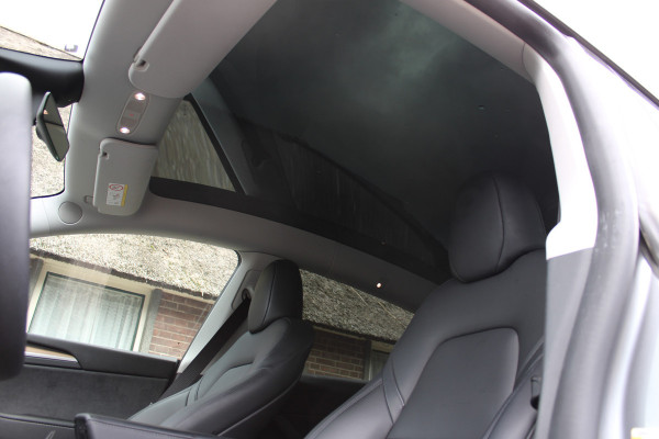 Tesla Model Y Long Range AWD 75 kWh SOh 92.9% NAVI LEER PANO ORG NL 69000KM!!!