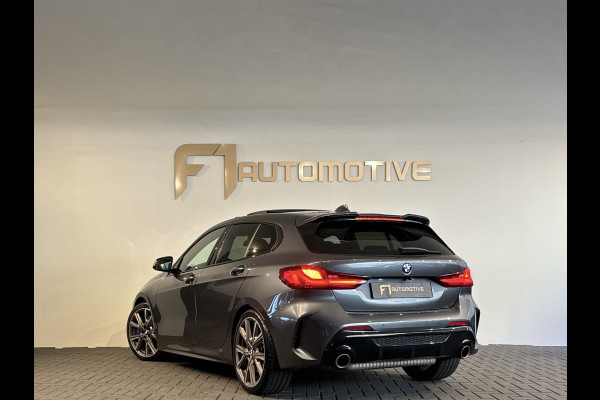 BMW 1-serie M135i xDrive Pano|H/K|Kuipstoelen|Camera|Sfeer