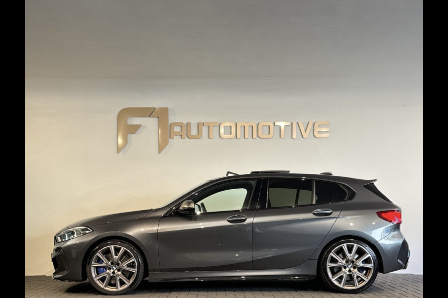 BMW 1-serie M135i xDrive Pano|H/K|Kuipstoelen|Camera|Sfeer