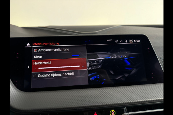 BMW 1-serie M135i xDrive Pano|H/K|Kuipstoelen|Camera|Sfeer
