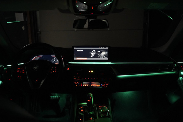 BMW 5 Serie 520d Business Edition Plus | PANO | STOELVENTILATIE | HEADS UP