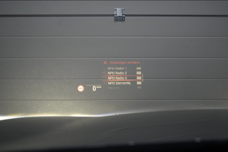 BMW 5 Serie 520d Business Edition Plus | PANO | STOELVENTILATIE | HEADS UP