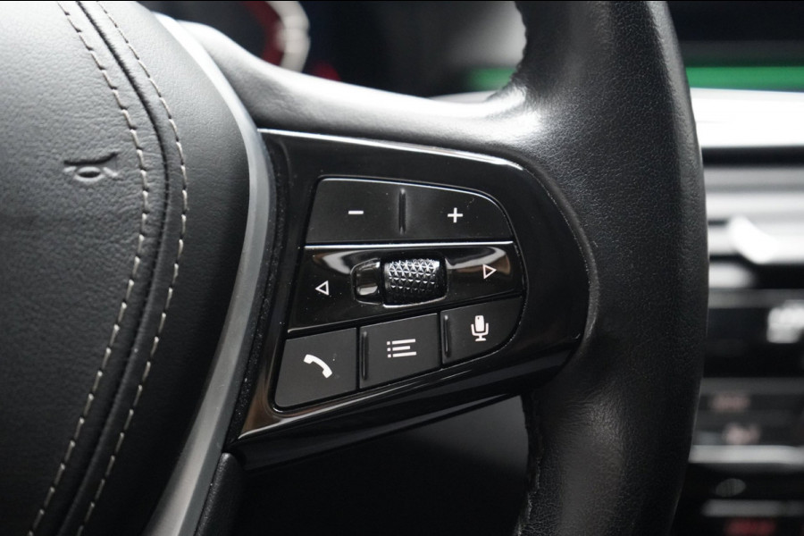 BMW 5 Serie 520d Business Edition Plus | PANO | STOELVENTILATIE | HEADS UP