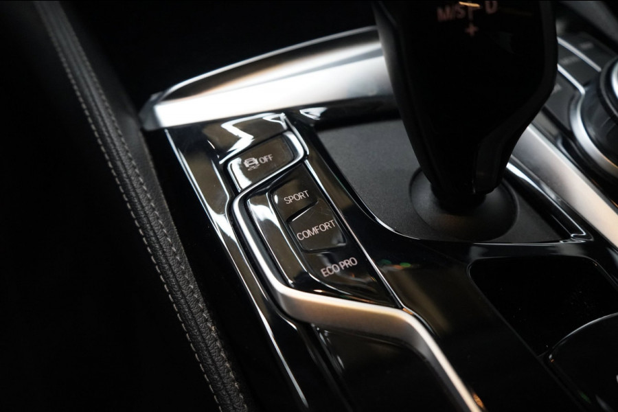 BMW 5 Serie 520d Business Edition Plus | PANO | STOELVENTILATIE | HEADS UP