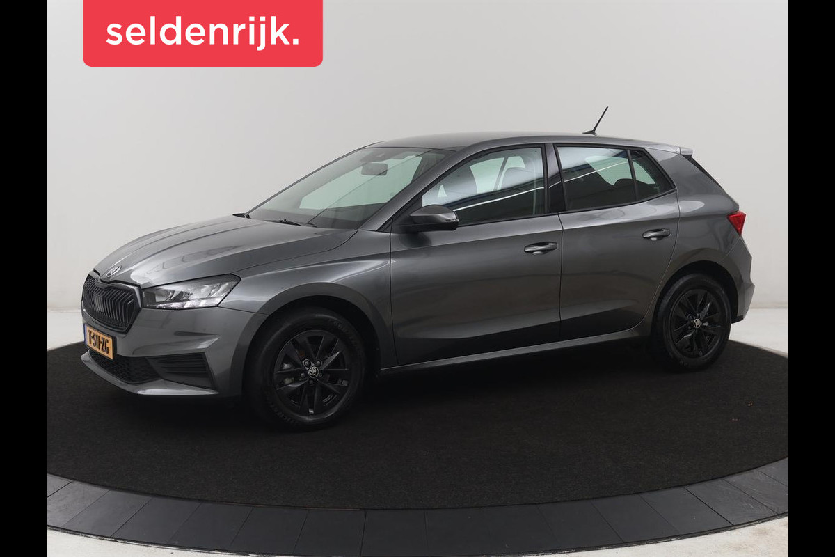 Škoda Fabia 1.0 MPI Ambition | Black Line | Cruise control | Park assist | Lederen stuurwiel | Carplay | Lichtmetaal 15'' |