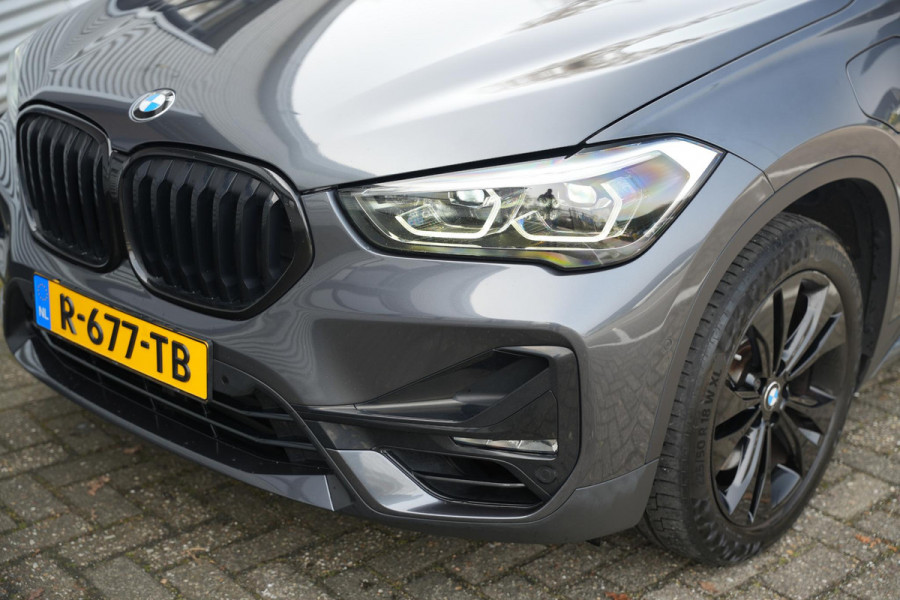 BMW X1 xDrive25e High Executive Panoramadak Adapt Cruise Half leer sport Navi